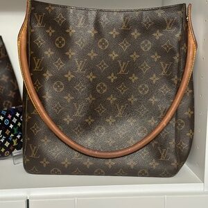 Louis Vuitton Looping monogram